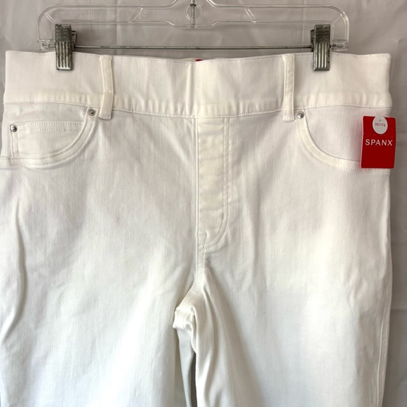 NWT SPANX Jeans Everywhere Kick Flare High Rise Pull on White SZ 1X P - Picture 3 of 12